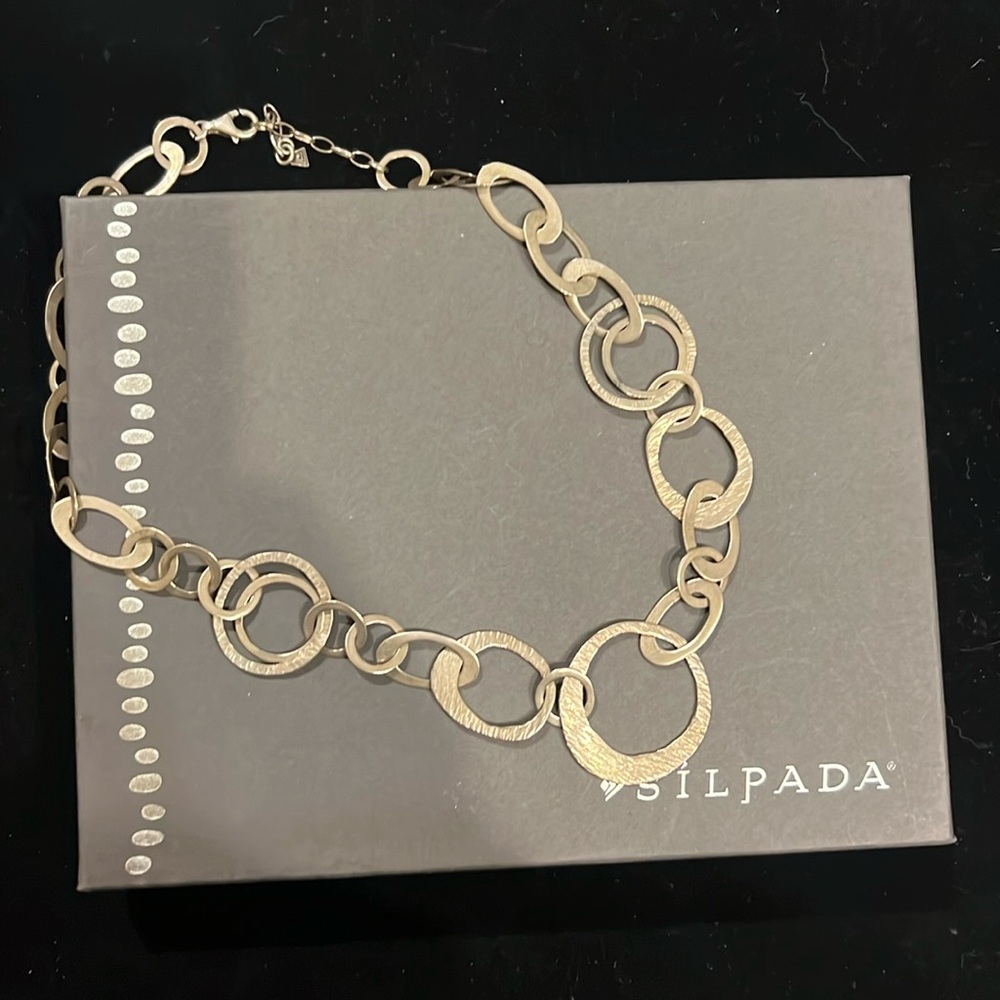 Silpada Sterling Silver Hammered Circle Necklace